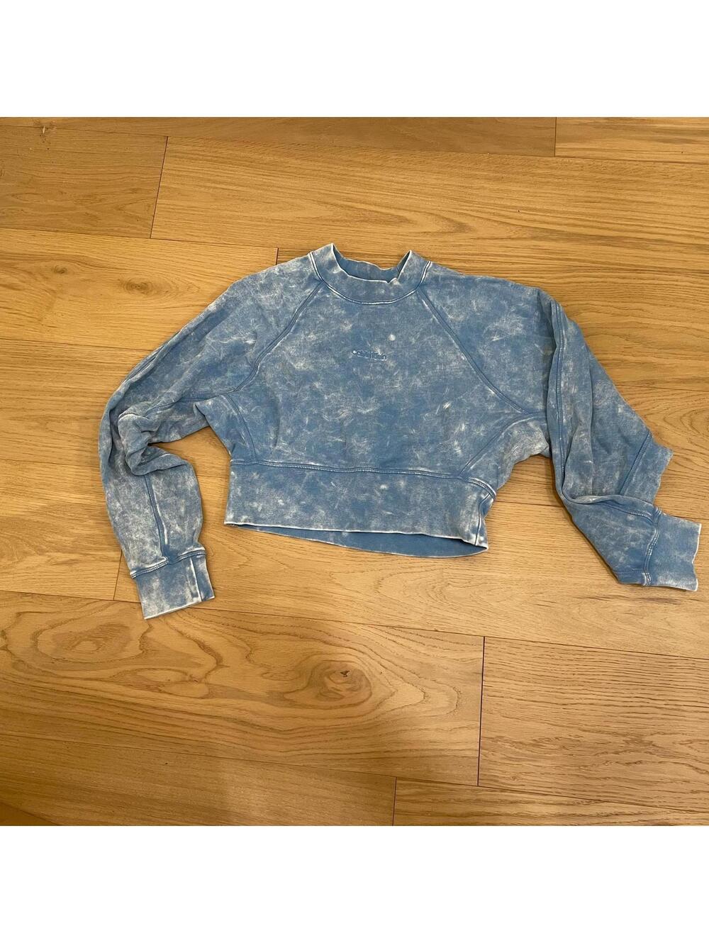 Calvin Klein Cropped Sweatshirt – Blue Tie-Dye – Women’s Medium